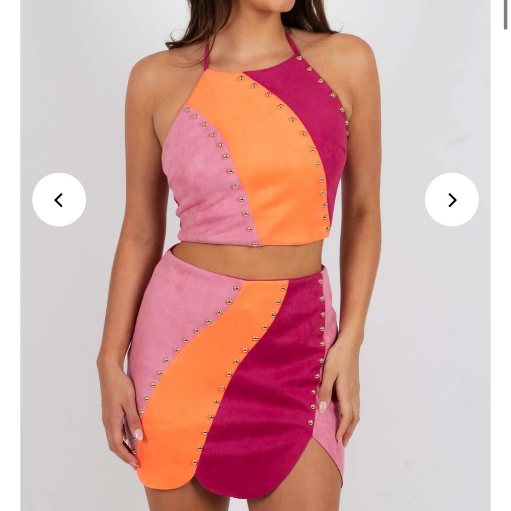 Blushing brunette matching set perfect for eras tour !!